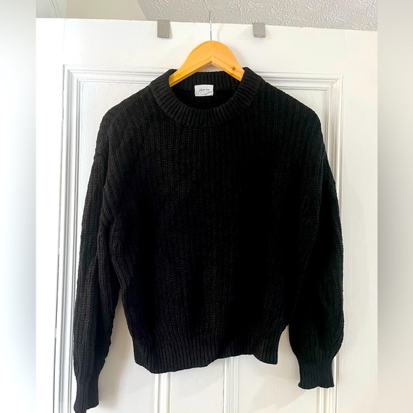 Wilfred Sweaters - Aritzia Wilfred free chenille like sweater, size medium